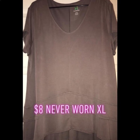 Clothes - Picture 4 of 8